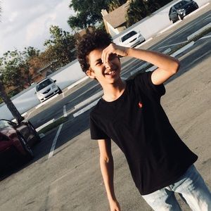 Meet your Posher, Max